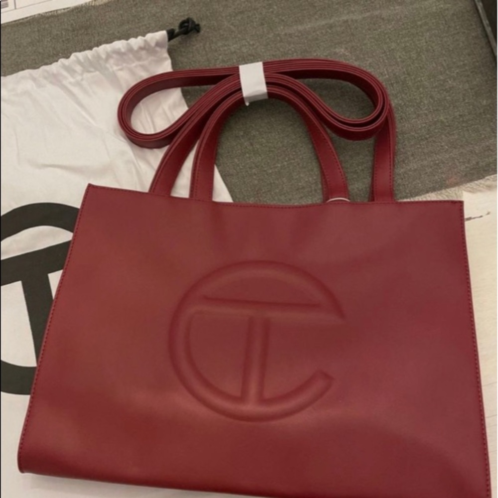 Telfar Medium Shopping Bag -
Color Oxblood - Picture 1 of 10